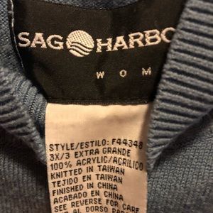 Women’s shirt sleeve knit sweater